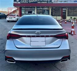 تويوتا أفالون